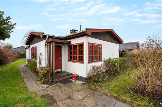 Torstensvej 17 og 1 anden boliger er kommet til salg denne uge i Hvidovre - se boligerne her.