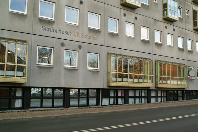 Mad og musik i Seniorhuset: En hyggelig dag for ældre