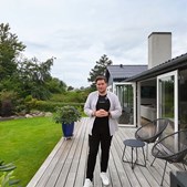 Mæglerhuset præsenterer rummelig og moderne familievilla i Langholt