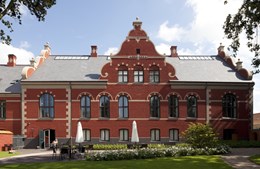 Oplev Mie Mørkebergs portrætter på Ribe Kunstmuseum