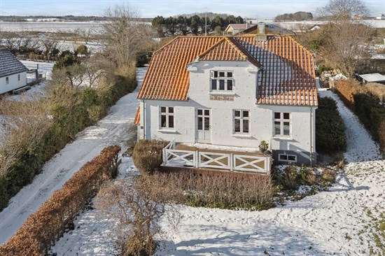 Gaden 38 og 1 anden boliger er kommet til salg denne uge i Svaneke - se boligerne her.