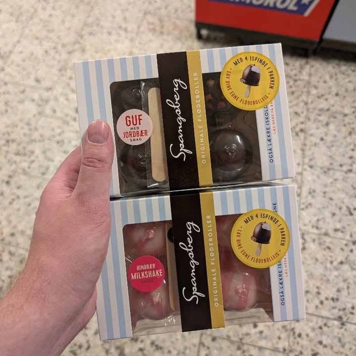 SuperBrugsen Hammerum tilbyder nye Spangsberg flødeboller til fryseren for 28 kr.