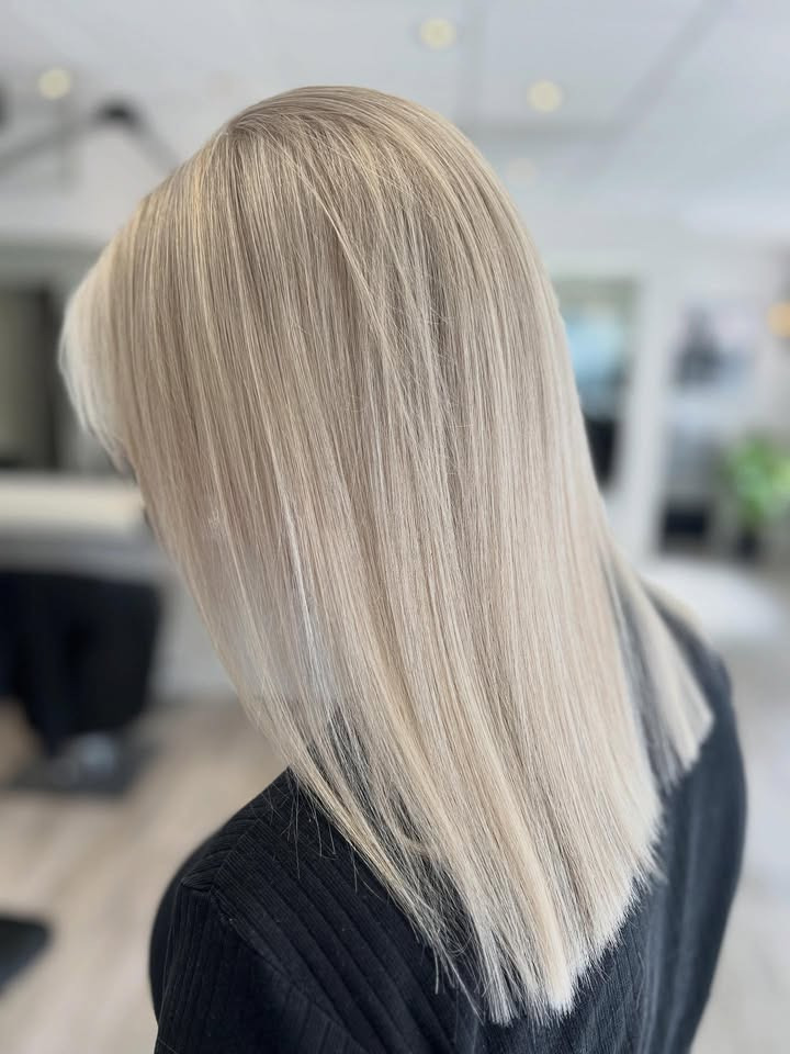 BØGVAD præsenterer: Få et glansfyldt statement med blond luksus