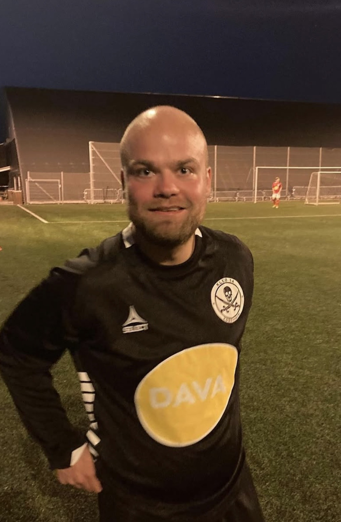 Anders Tinggaard og det kolde fodboldhoved sikrer sejr til Klub 14