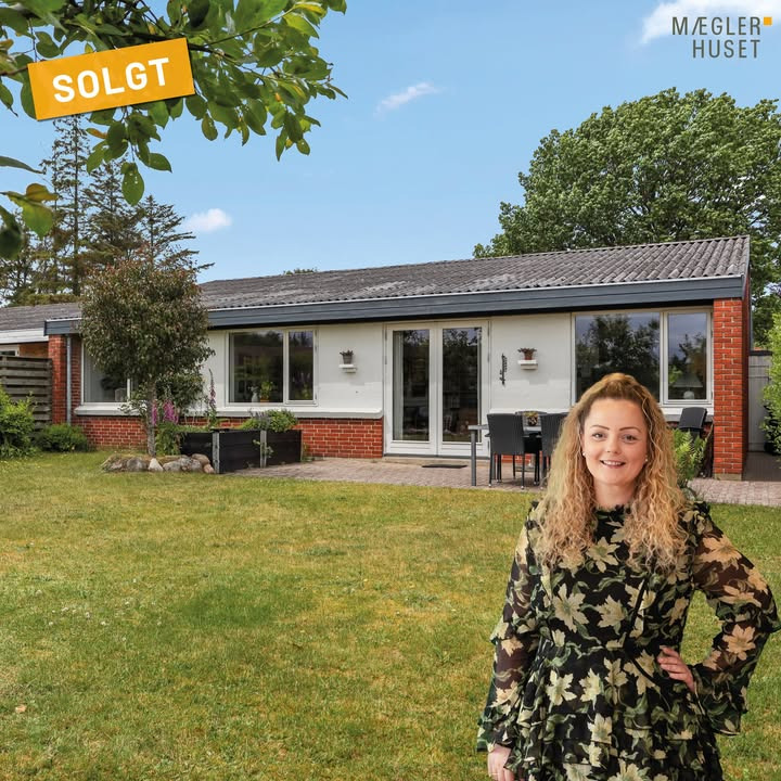 Mæglerhuset Sæby sælger rækkehus på Boelsmindevej 96 på under 3 uger