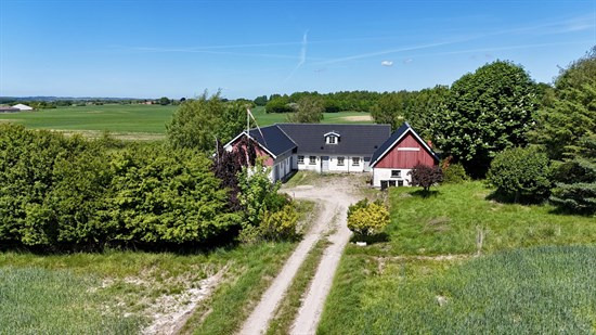 Drømmer du om luksus? For 2.450.000 kr er Skee-Tåstrupvej 12 kommet til salg - Se den og de dyreste boliger til salg her