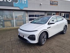 AutoFit A/S: Klar til at ombygge flere skolevogne – kontakt os i dag!