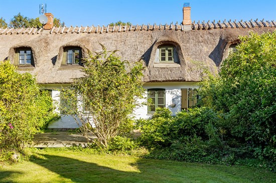 Udsholt Byvej 11C og 1 anden boliger er kommet til salg denne uge i Græsted - se boligerne her.