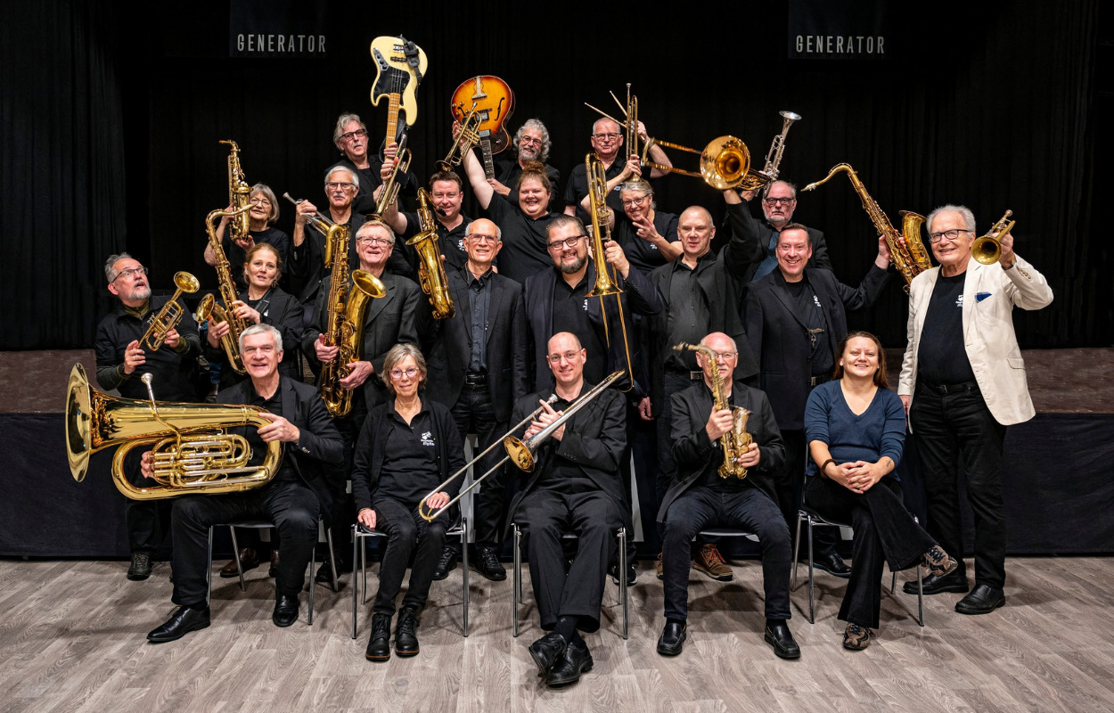 Kom og hør Hof Big Band på Poulsens Plads i Herning 