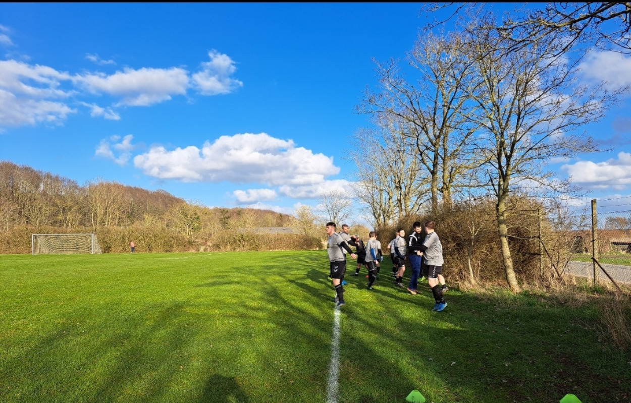 SMIFF taber underholdende kamp: “Skrødstrup havde størst rutine i at spille 9-mands“
