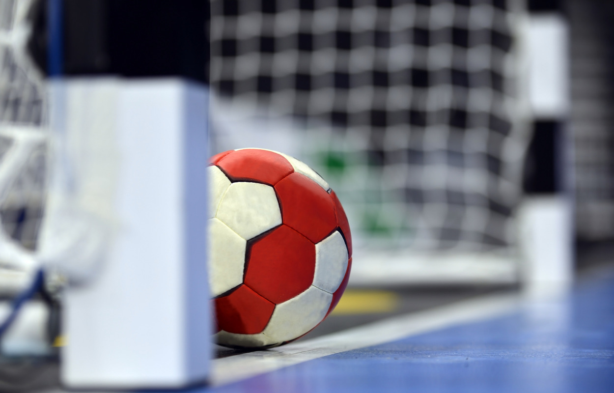 Uheldet væltede Holstebro Håndbold 90's U17-Piger