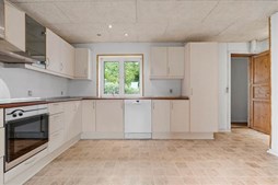 Kærvej 5 er til salg for kun 345.000 kr.: Se de billigste boliger til salg i Lem her