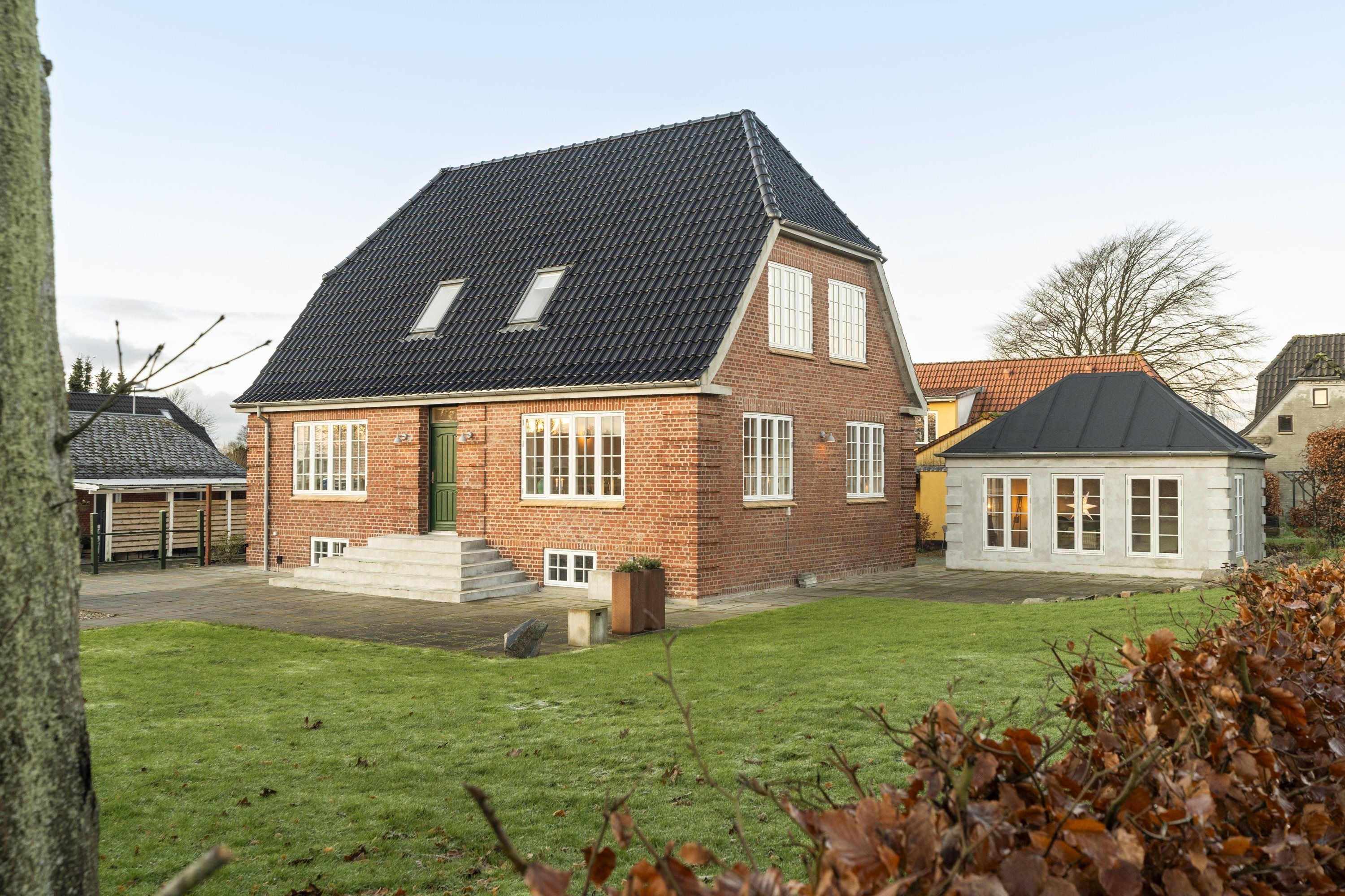 Eksklusiv bolig for 3,3  mio. kroner er netop kommet til salg i Vildbjerg - Se den og de dyreste boliger her