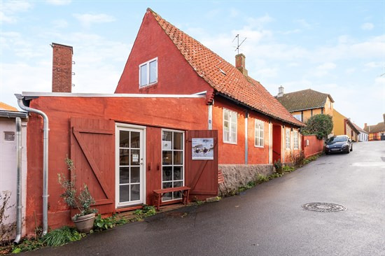 Lyrsbyvej 38 er til salg for kun 995.000 kr.: Se de billigste boliger til salg i Svaneke her