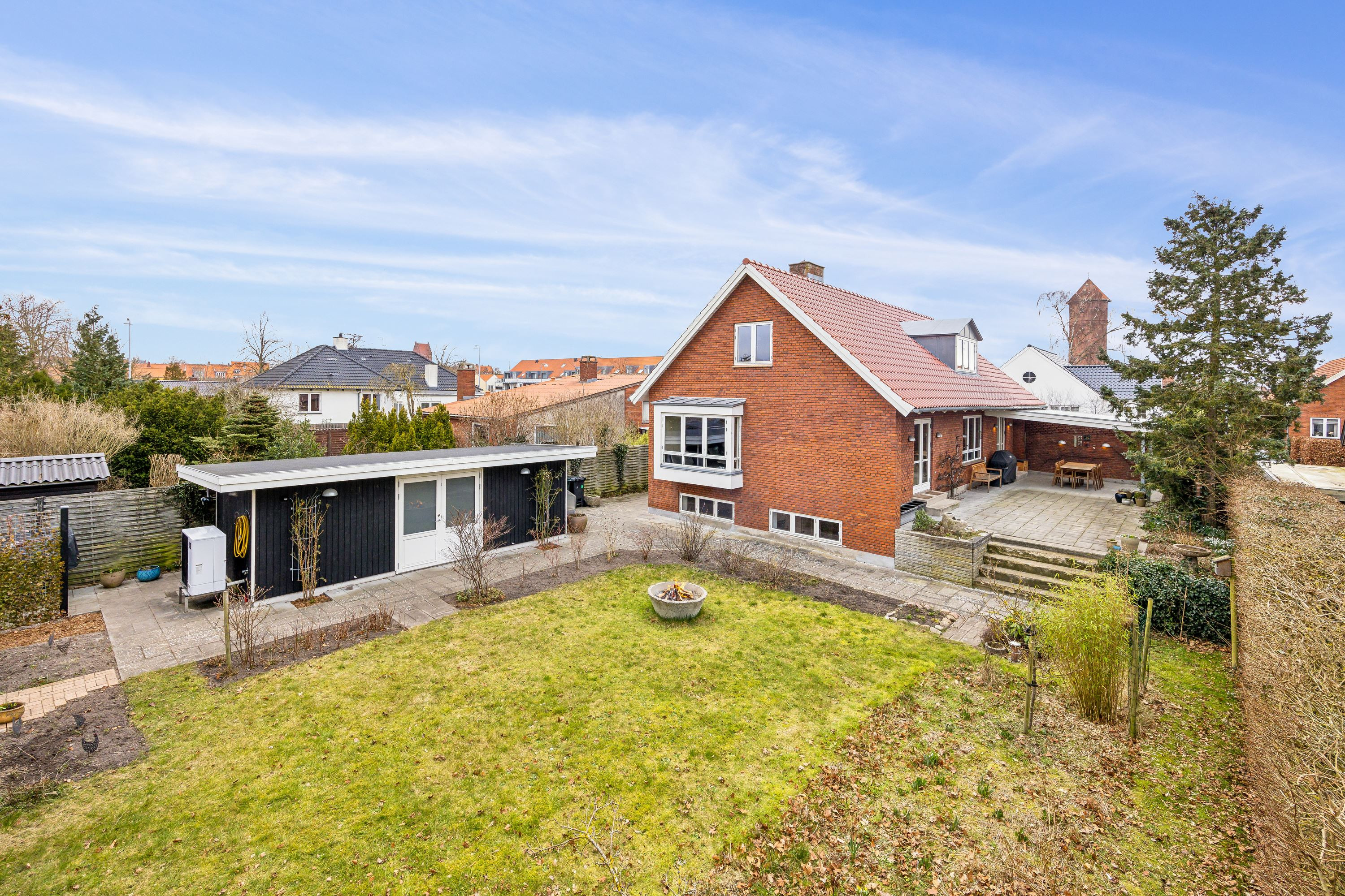 Drømmer du om luksus? For 8.995.000 kr er Elmevænget 5 kommet til salg - Se den og de dyreste boliger til salg her