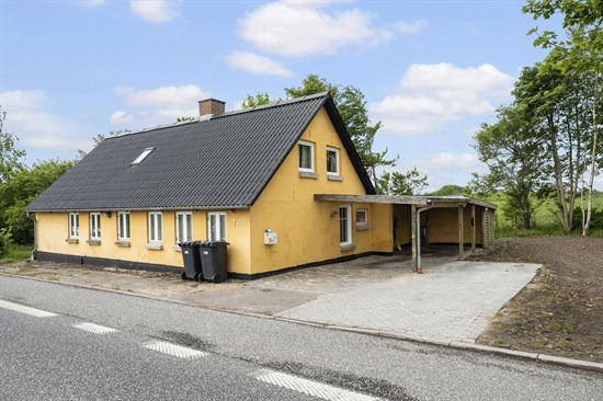 Ballevej 107 er til salg for kun 445.000 kr.: Se de billigste boliger til salg i Jelling her