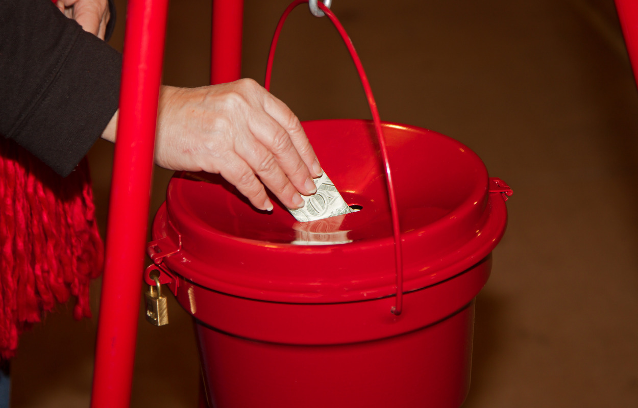 Ingen jul til mange enlige forsørgere – DU kan gøre en forskel