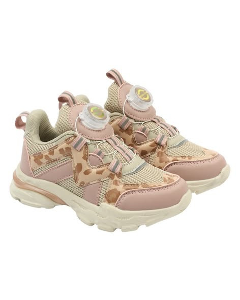 Børneshoppen Brønderslev præsenterer nye lette forårssko fra Mikk-line