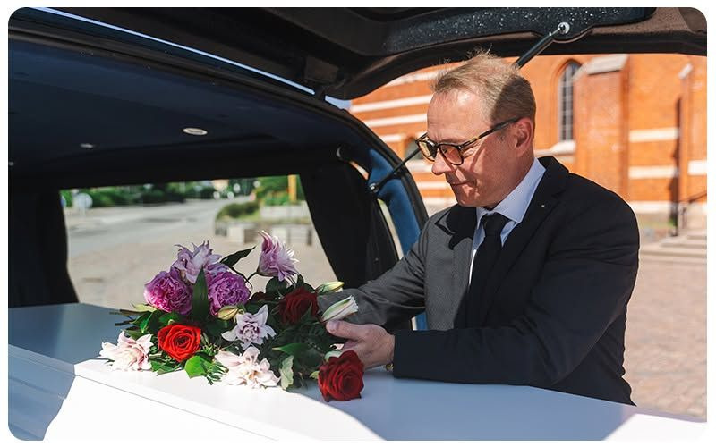 Bedemand Trenskow står klar med vejledning hele døgnet