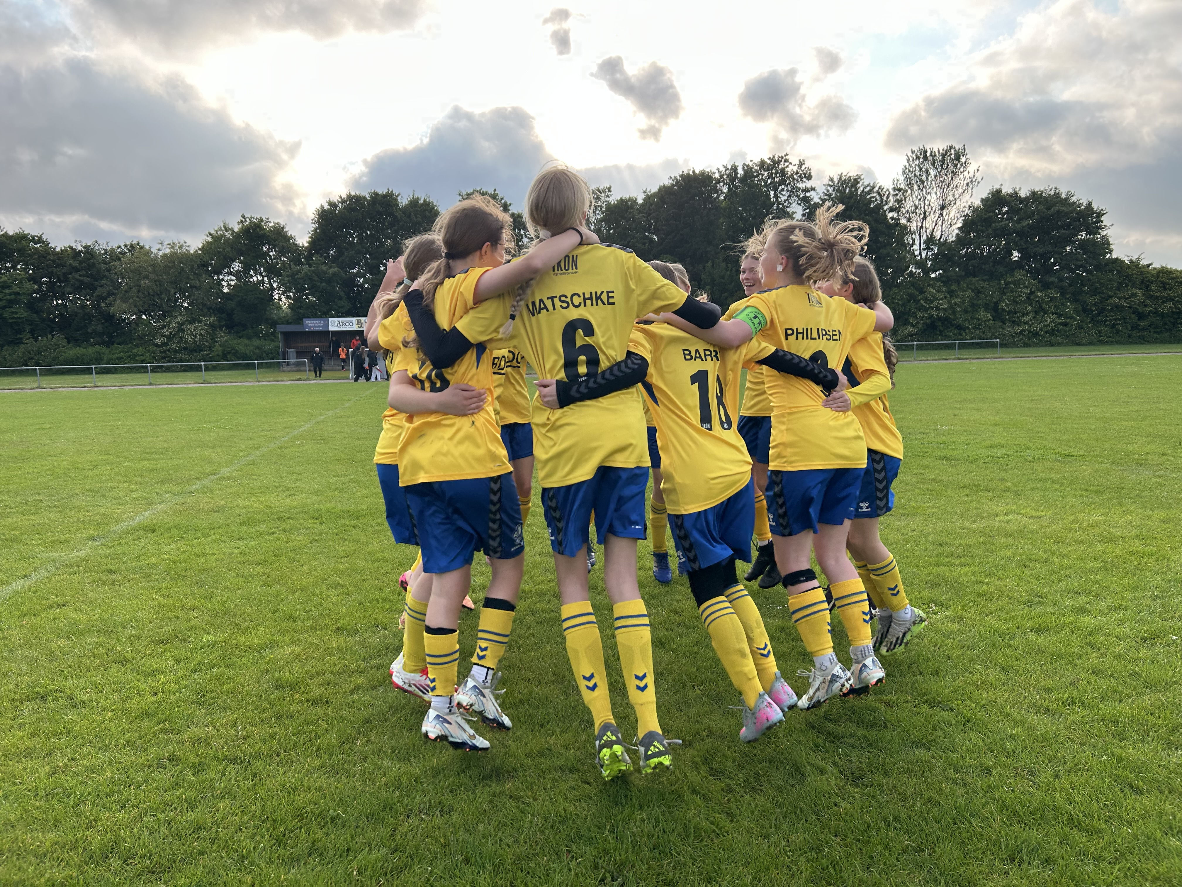 Lunderskov B U15-piger kæmper sig til en flot sejr mod Blåbjerg Fodbold