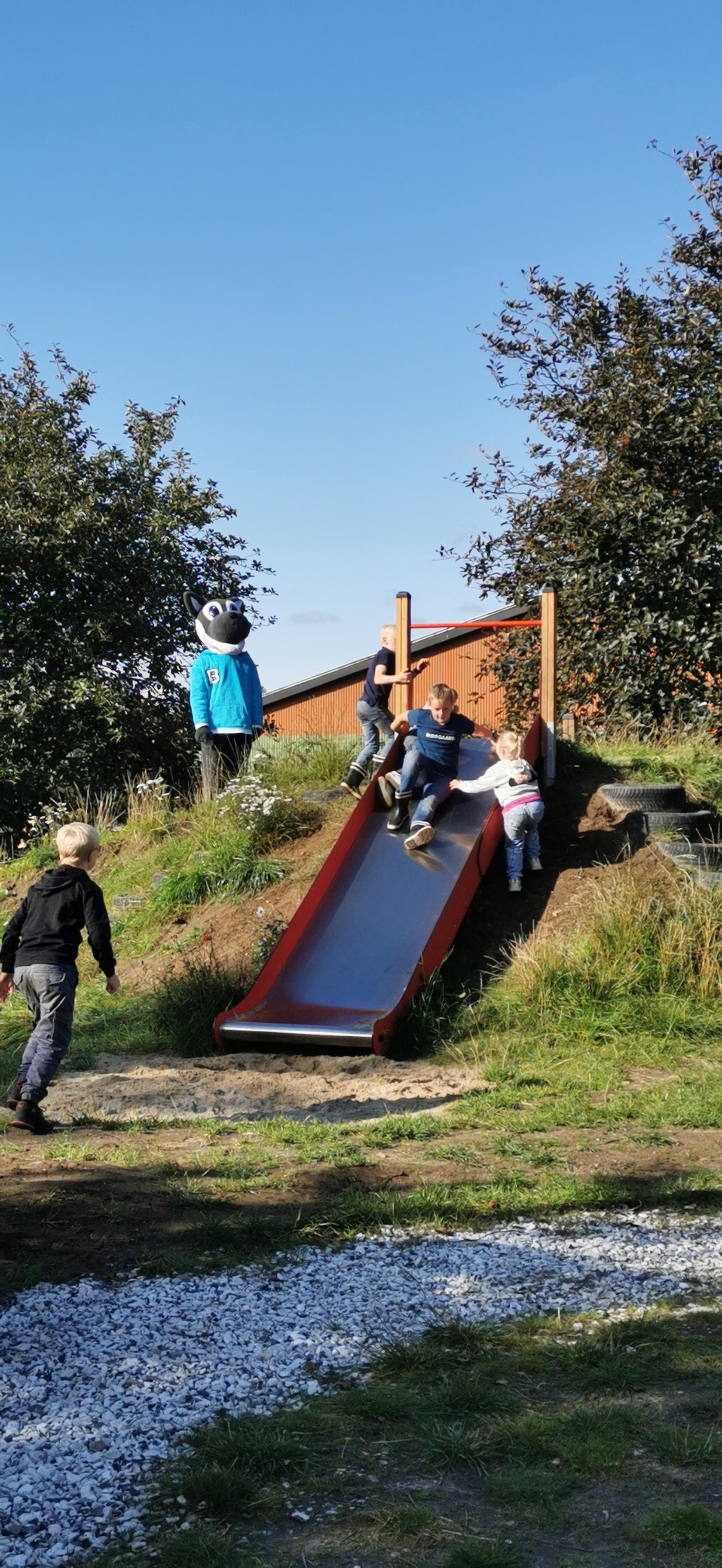 Samlingspunktet ved Taarshallen er en kæmpe succes: Byens borgere valfarter dertil 