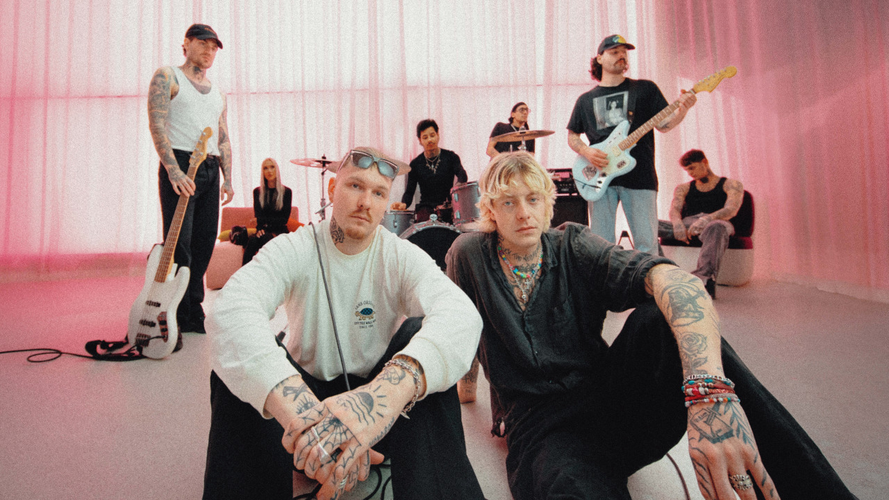 Musikalsk fest i Skanderborg: FABRÄK og Klaus Handsome indtager Walther's Musikcafé