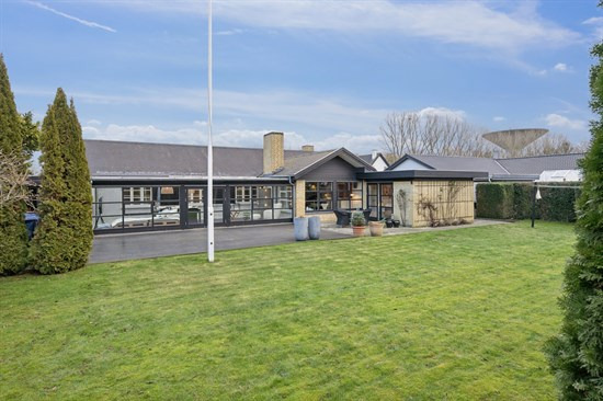 Dybvadvej 8 og 7 andre boliger er kommet til salg denne uge i Køge - se boligerne her.