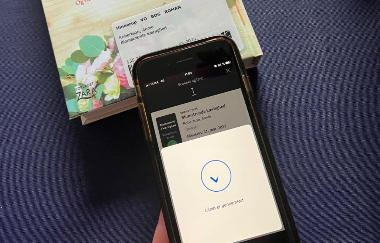 Nu kan du låne og aflevere dit materiale med mobilen på Favrskov Kommunes Biblioteker