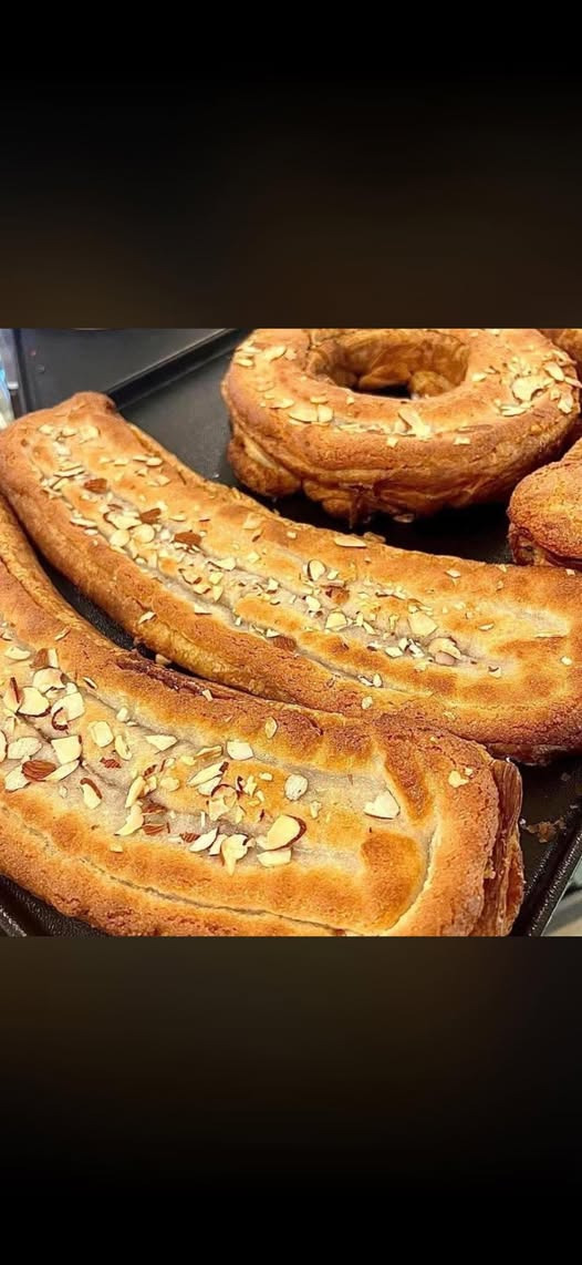 Nyd friskbagte makronstænger hos Det Lune Brød i dag