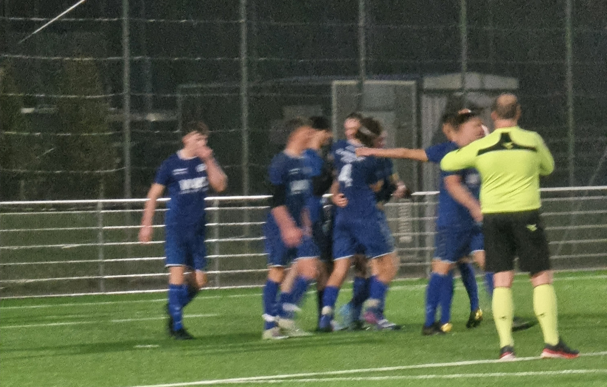 Hektisk kamp i Aarhus da Stensballe-herrerne smed sejren i de døende minutter