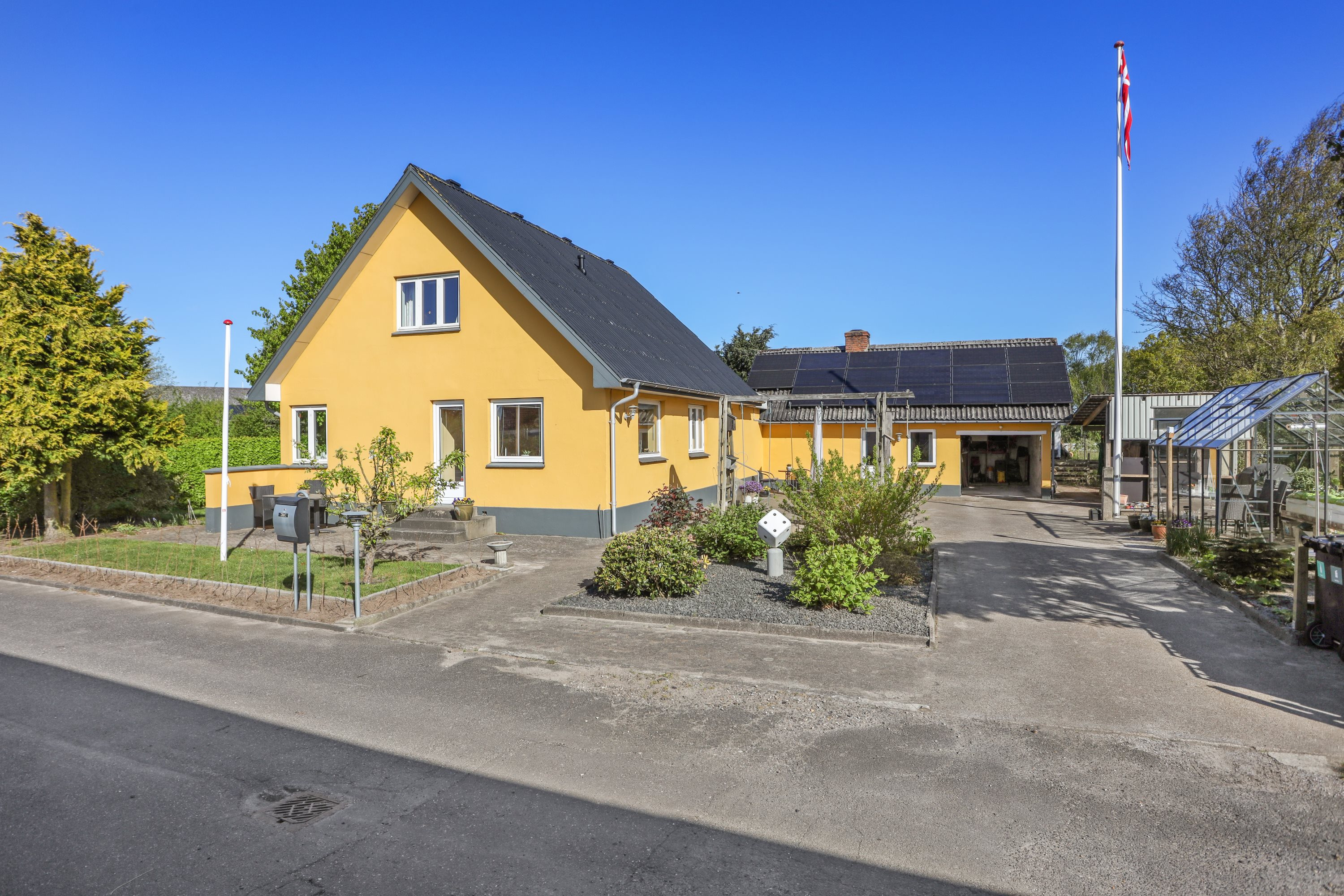 Viborgvej 24 er til salg for kun 195.000 kr.: Se de billigste boliger til salg i Farsø her