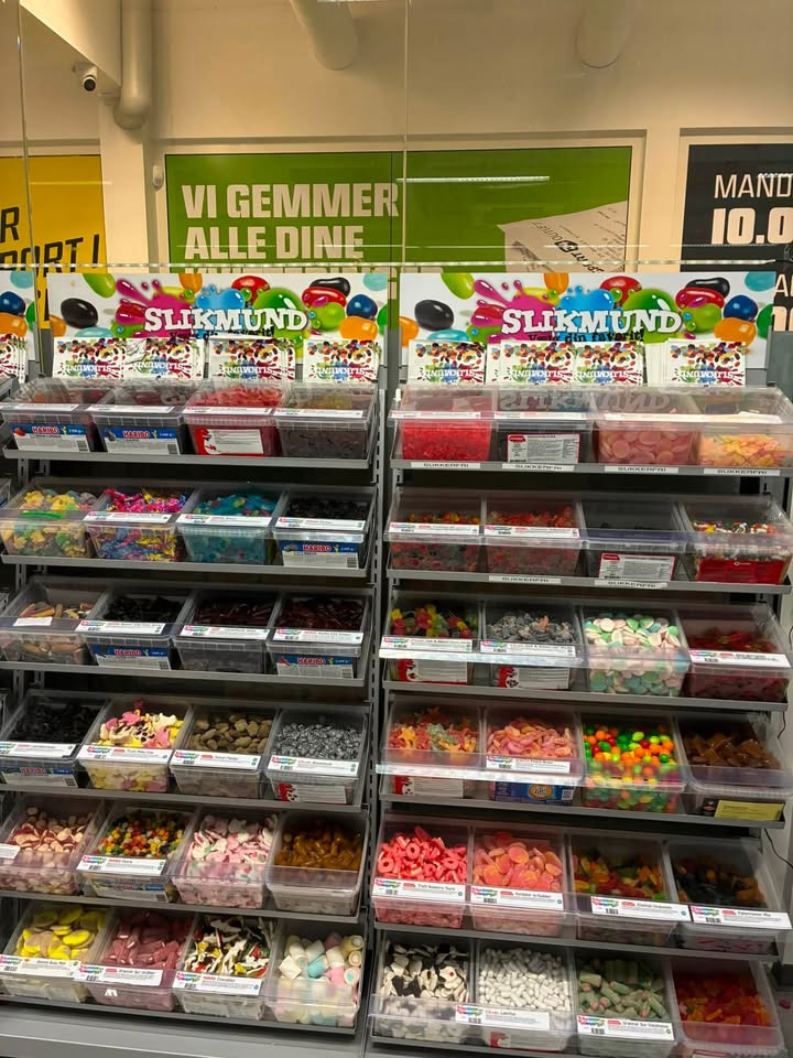 CENTER KIOSKEN har fyldt op med bland selv slik