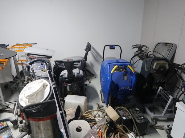 CAMPEN AUKTIONER afholder online konkursauktion på rengøringsudstyr