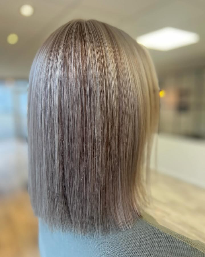 Bøgvad forvandler slidt hjemmefarve til smuk page med babylights og toning