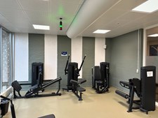 Herning Svømmehal introducerer opgraderet fitnesscenter med moderne træningsudstyr