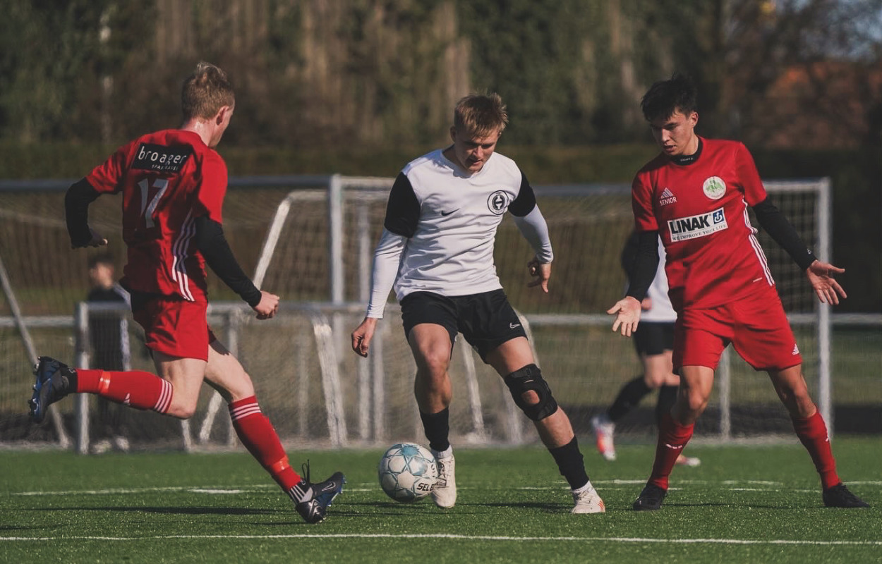 Rilwan Hassan brillerede, da FCH 6100's Serie 2-herrer sejrede sikkert