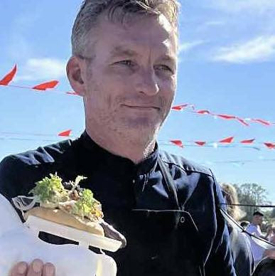 Den Hvide Hest Kolding inviterer til hotdog-dag på fredag