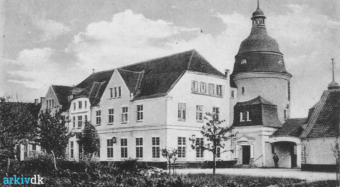 Nordborg Slot - krigstogter, brande og højskoleelever