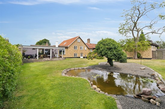 Top 6 over dyreste boliger til salg i Karise. Priser op til 9.750.000 kr