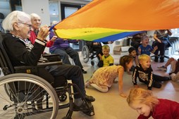 Struer Bibliotek sætter fokus på fællesskaber med ny fotoudstilling