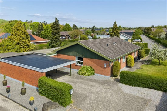 Kærsangervænget 30 og 2 andre boliger er kommet til salg denne uge i Langeskov - se boligerne her.