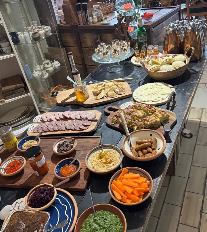 Fru Hansens Butik & Café inviterer til hygge brunch buffet med lokale lækkerier