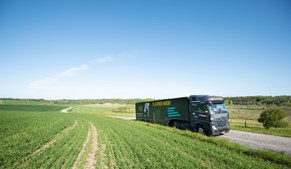 Elever i Ishøj skal prøve kræfter med jobbet som lastbilchauffør