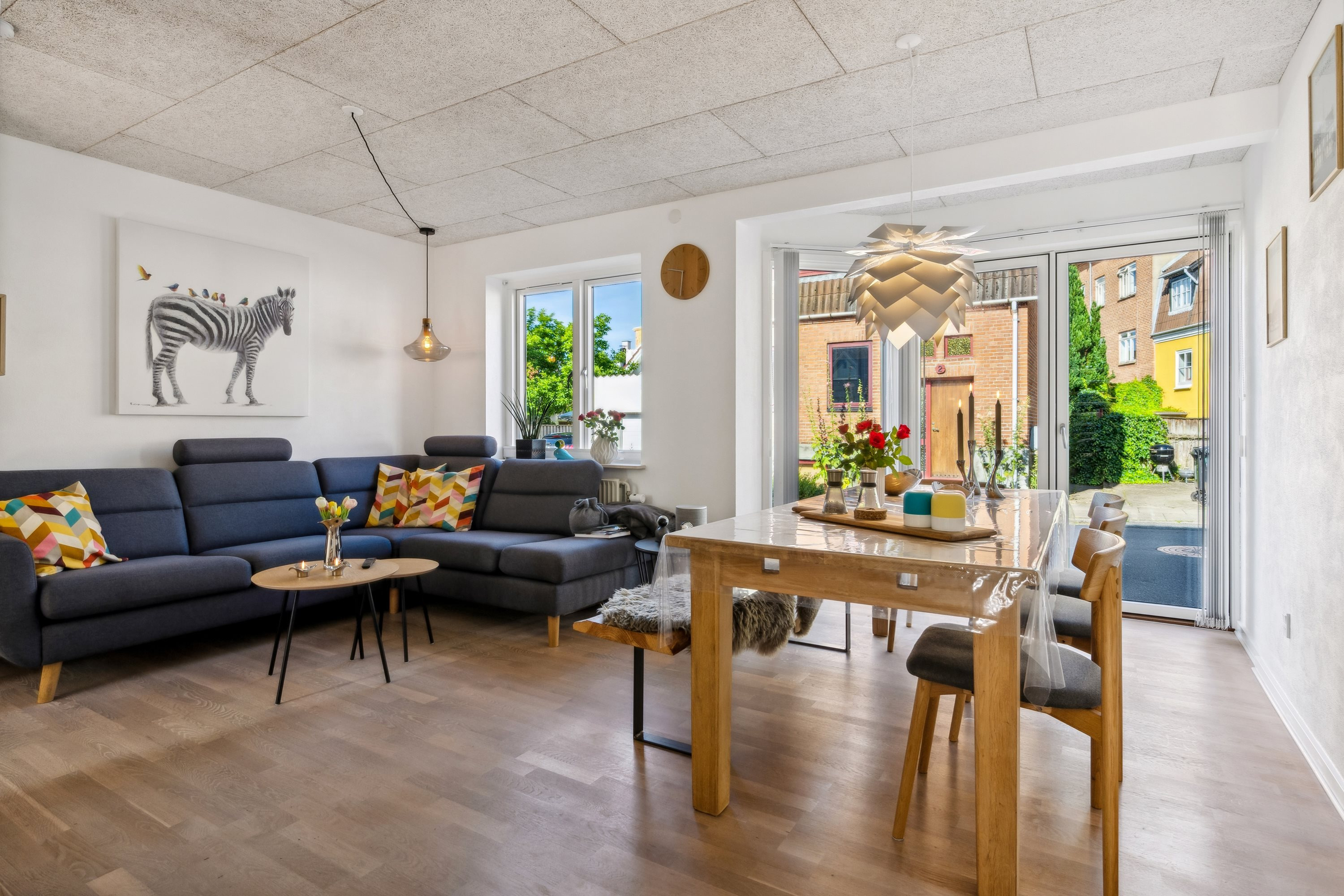 Åbent hus: oplev en lys og istandsat stuelejlighed med gårdhave i hjertet af Silkeborg