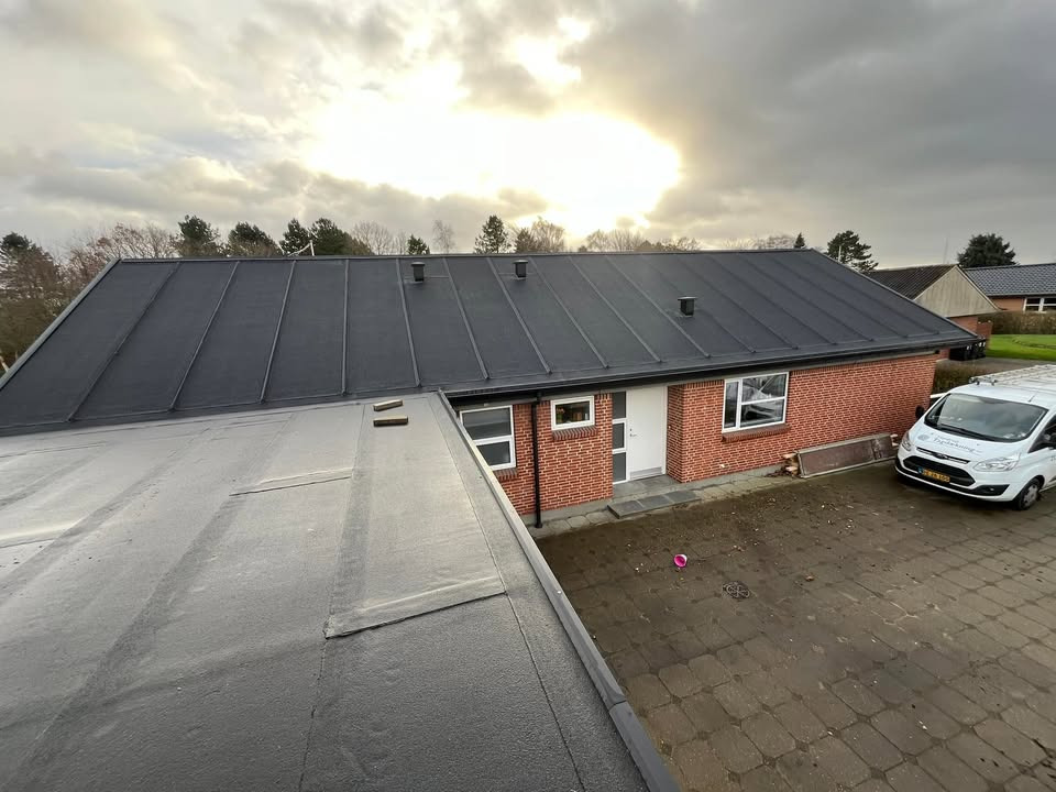 Møldrup Tagdækning ApS klar med tagarbejde og solcelleforberedelse i Viborg