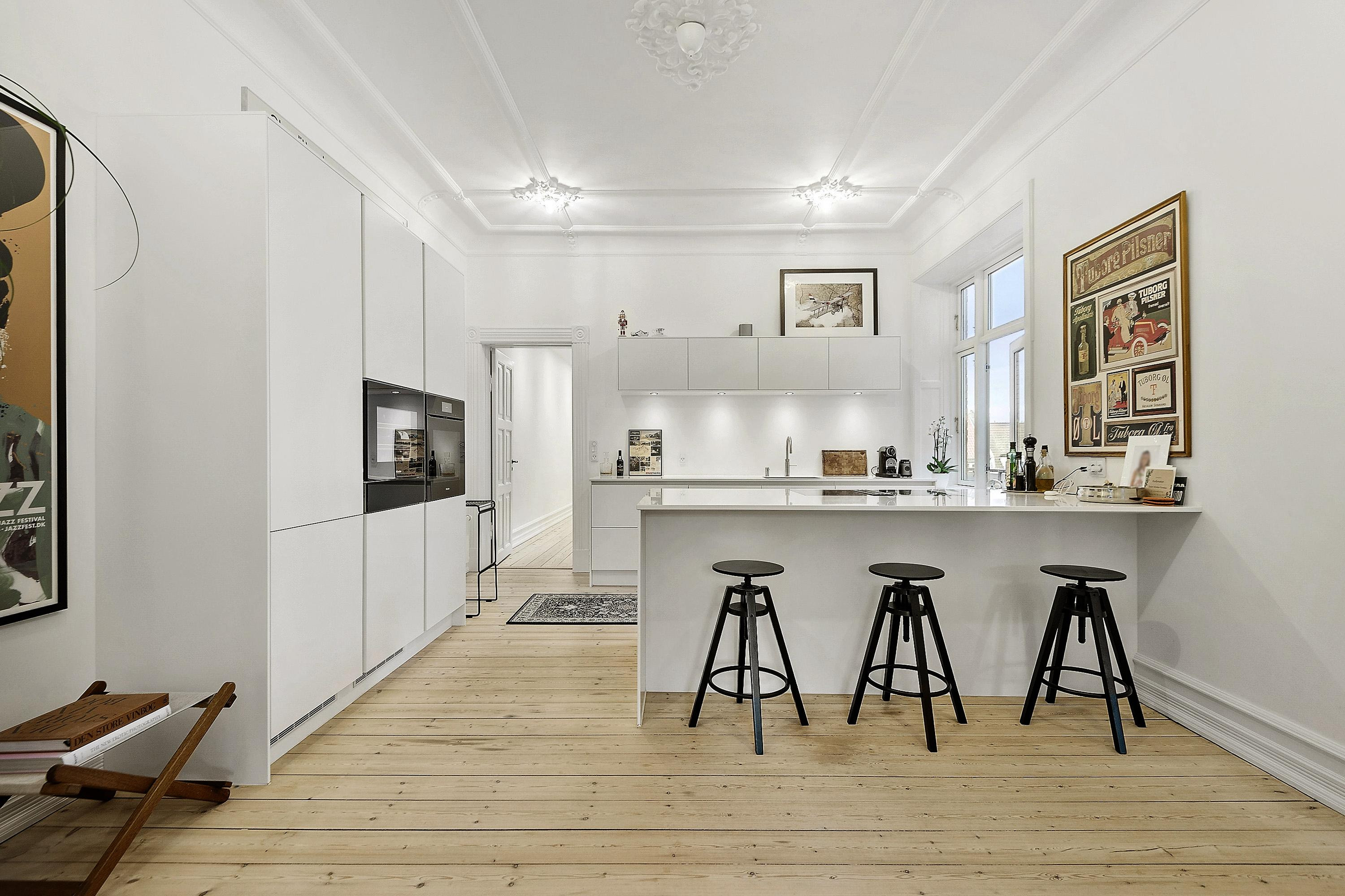 Til salg hos RealMæglerne Esbjerg og Bramming: Unik Herskabslejlighed i Kongensgade