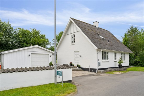 Pris sat ned med 100.000 kr. på Mosekærvej 5