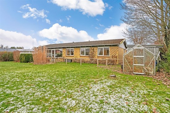 Ebberup Mose 15 er til salg for kun 1.350.000 kr.: Se de billigste boliger til salg i Vipperød her