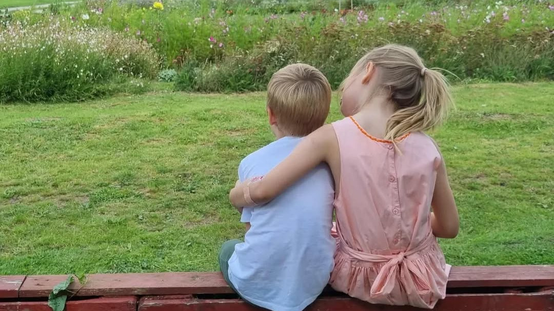 Høstmarked på Rishøjgård: En dag med lokale boder, blomster og gårdhygge