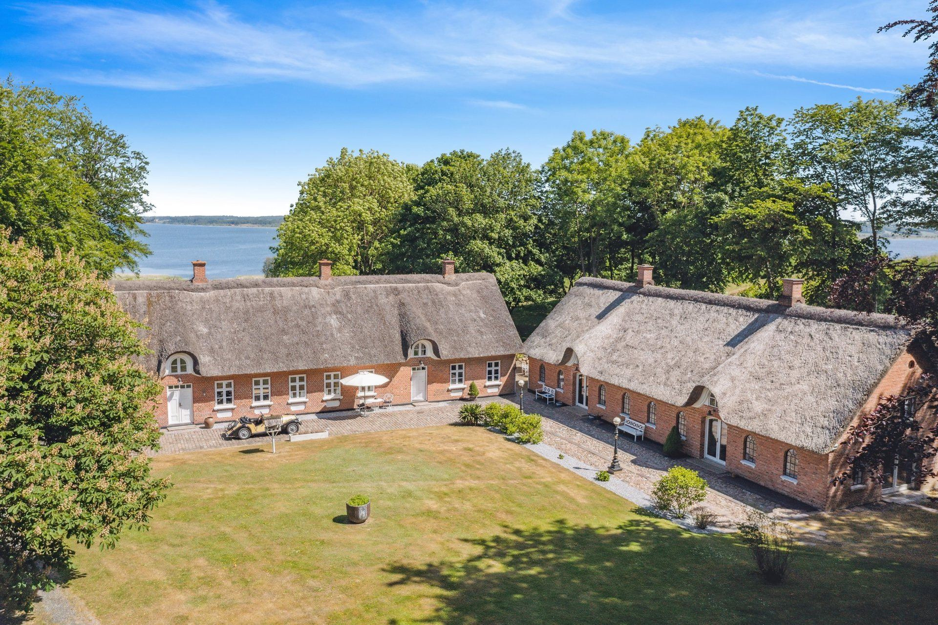 Eksklusiv bolig for 2,9  mio. kroner er netop kommet til salg i Løgstrup - Se den og de dyreste boliger her